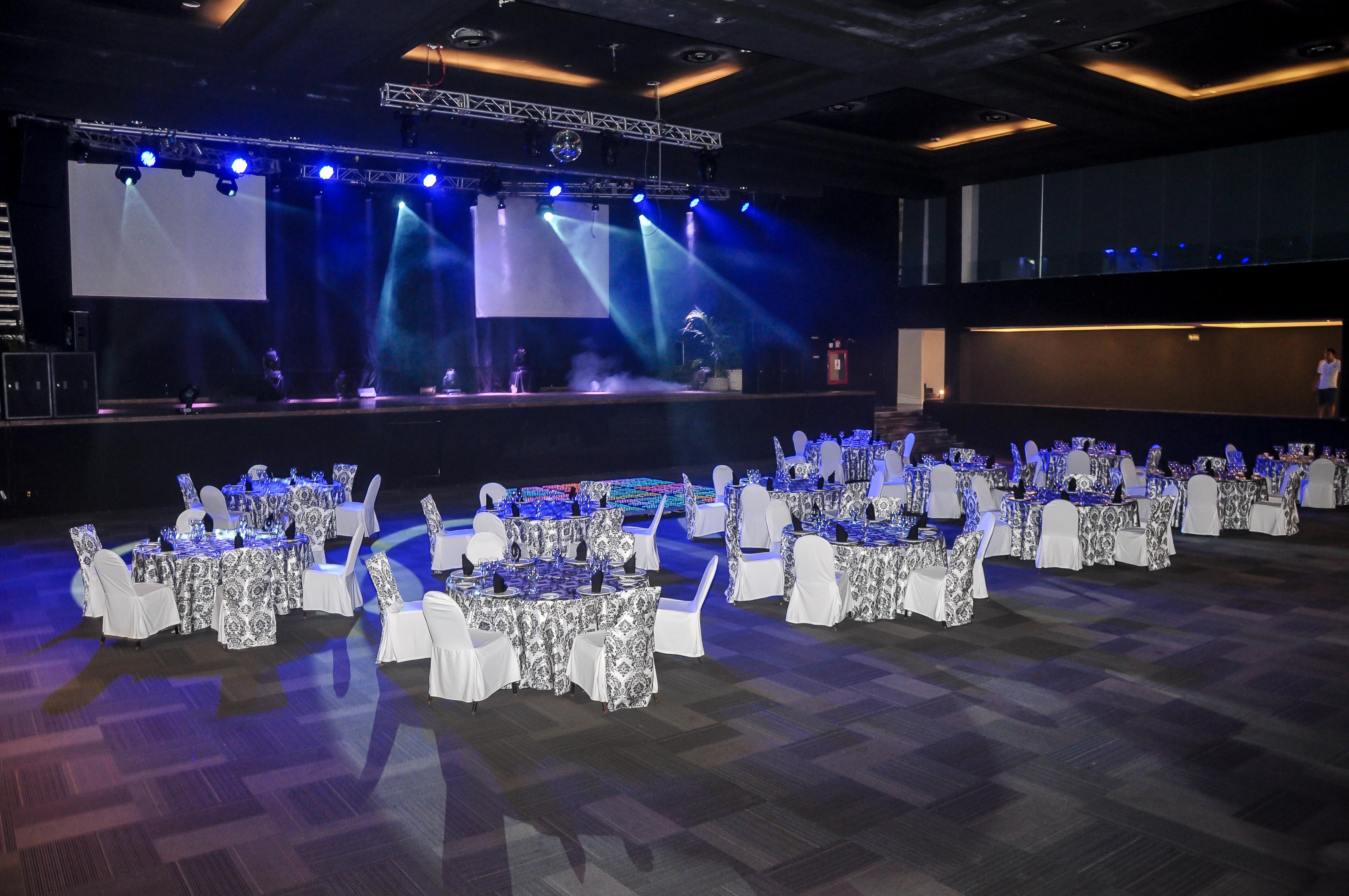 Grand Oasis Канкун Екстер'єр фото The interior of the ballroom